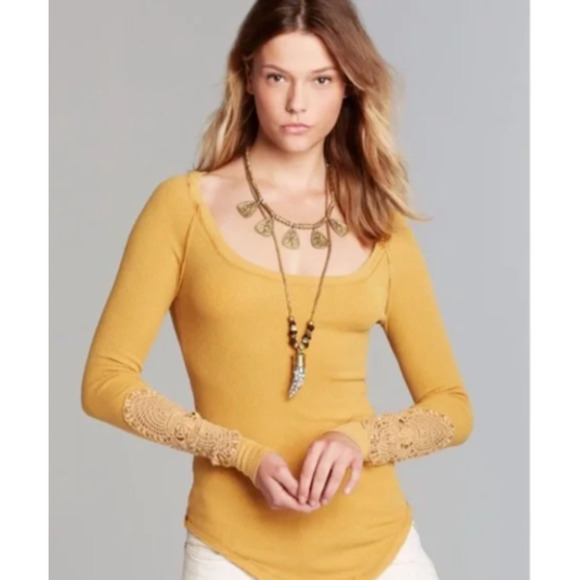 Y2K Free People Mustard Yellow Synergy Thermal Crochet Cuff Lace Knit XS - Picture 1 of 13